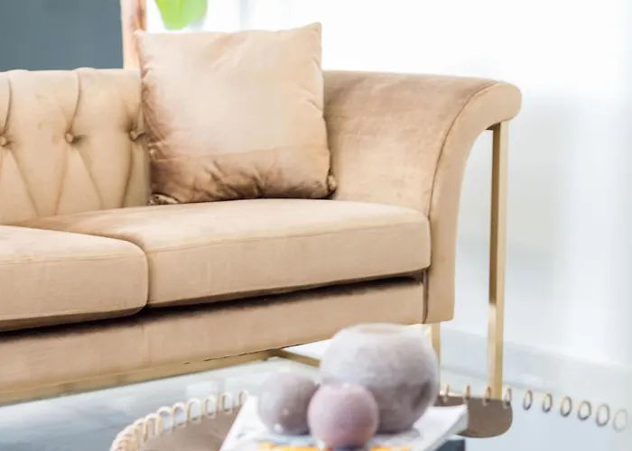 Alhambra Apartment *